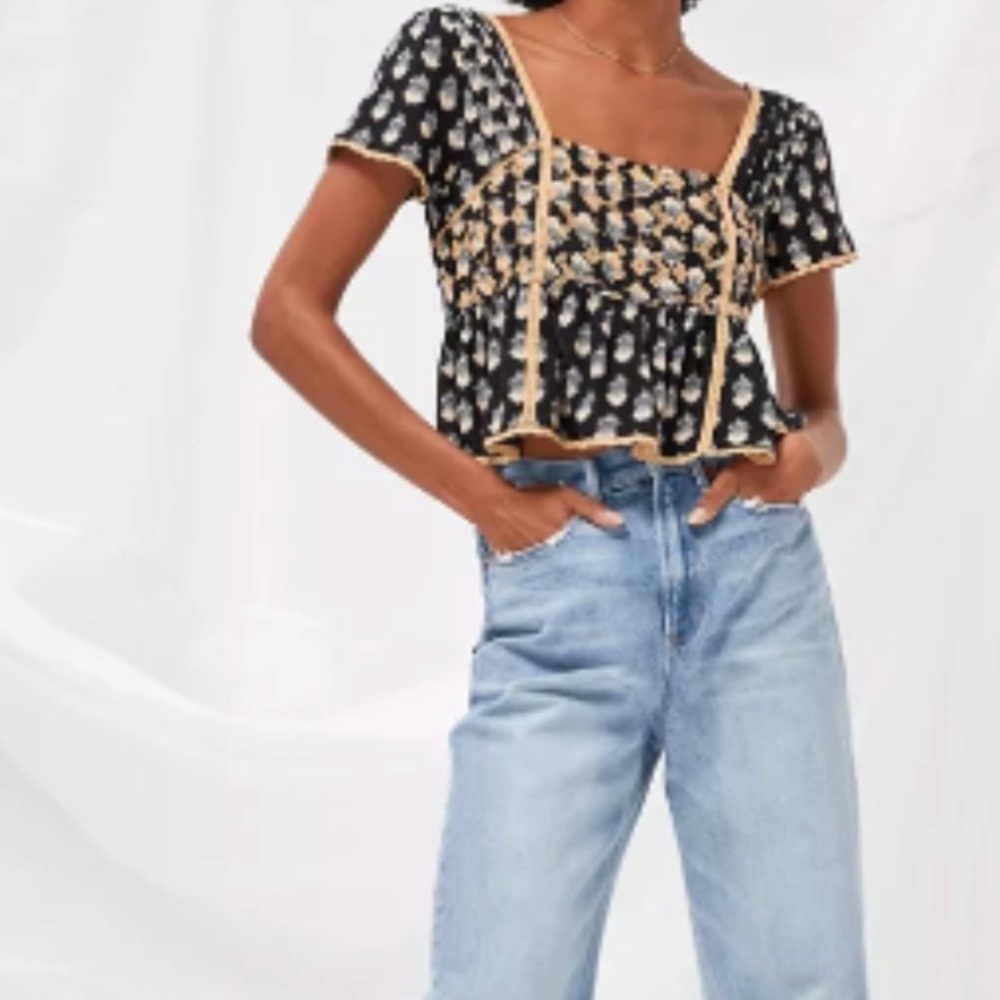 American Eagle Black Floral Babydoll Short Sleeve Blouse Embroidered women Sz XL